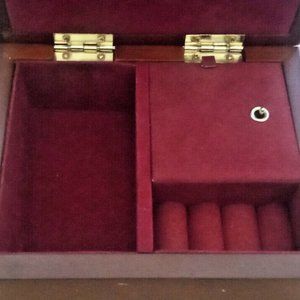 Vintage Wooden Musical Jewellery Box Brown Color 'A True Friend' 5.5"x4.5"x2.25"